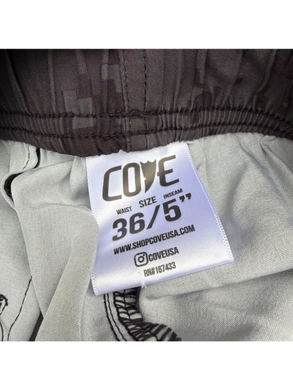 Cove Shorts Mens 36 Camo Gray Black Athletic Gym 5" Inseam Drawstring - Picture 2 of 7